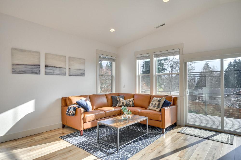Stunning Stevenson Retreat with Mountain Views!